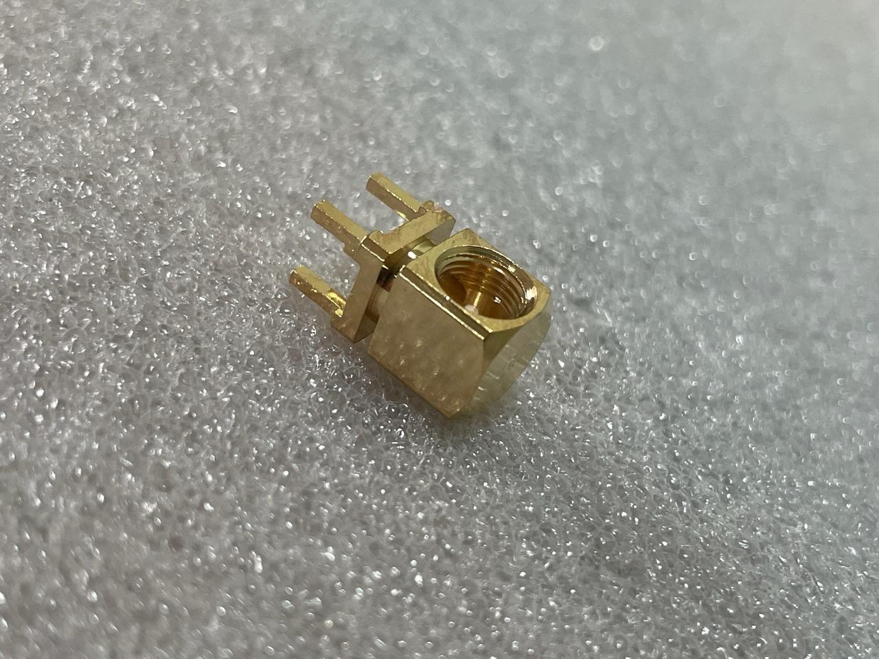 Banho de ouro — Conector RF para PCB